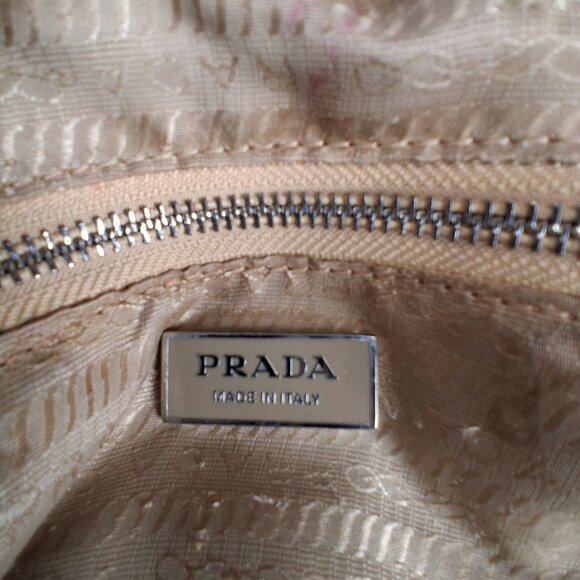Vintage Prada Hobo Handbag Pebbled White Leather Medium Size - Picture 14 of 14